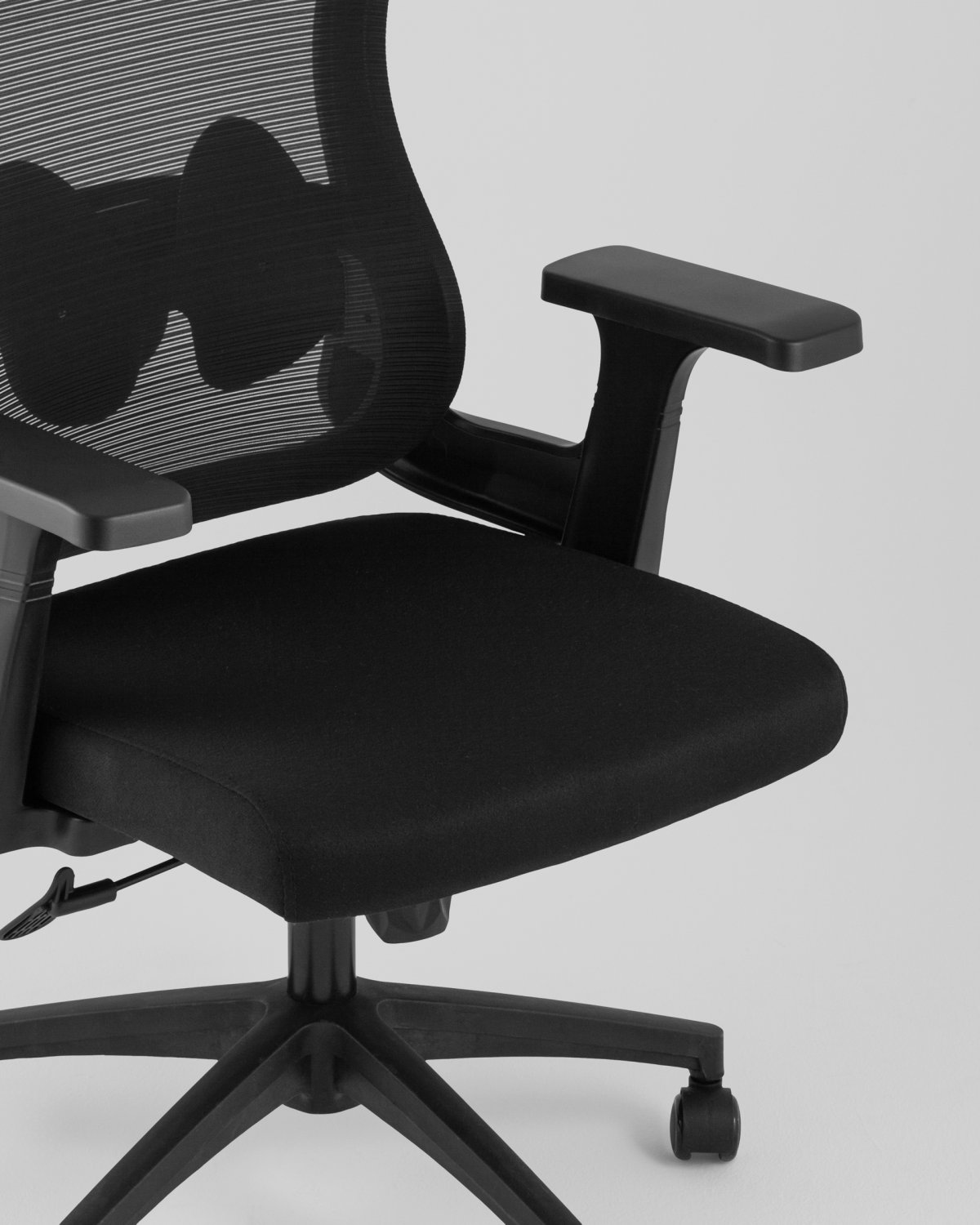 Кресло офисное TopChairs Petal черный фото 3