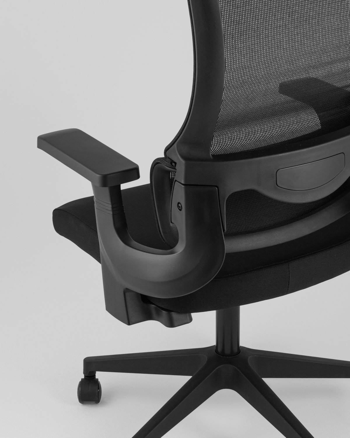 Кресло офисное TopChairs Vantage черный фото 4