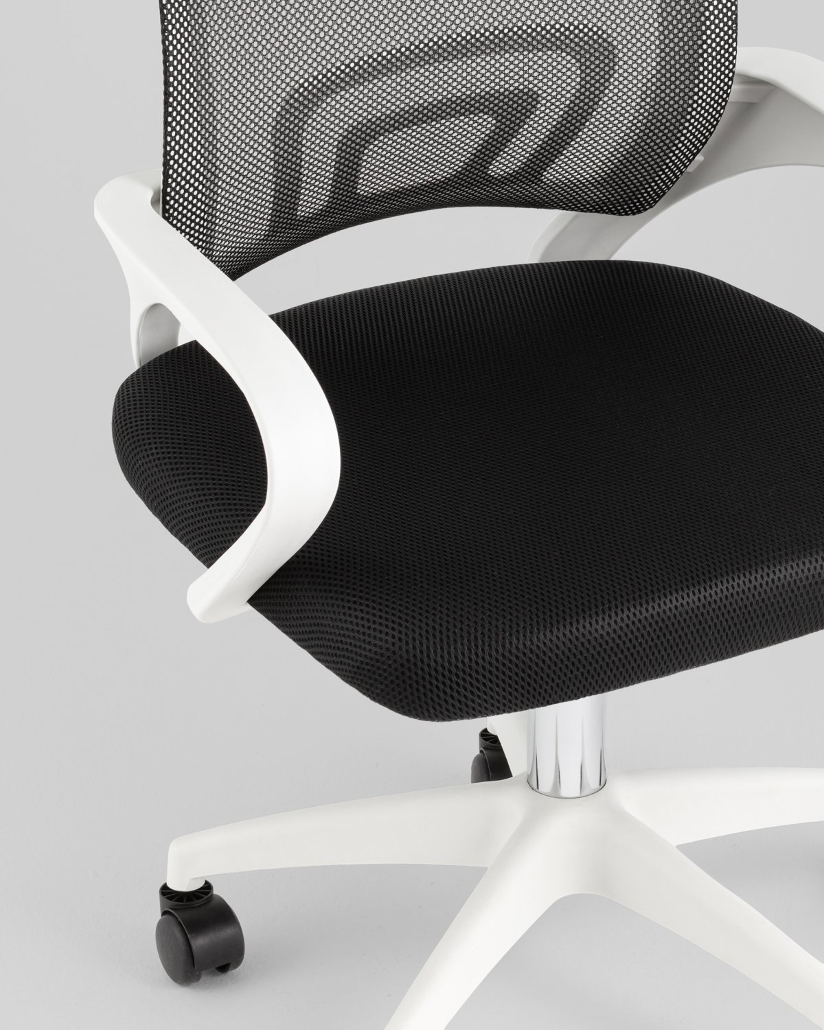 Кресло офисное TopChairs Simple SN черный пластик белый фото 8